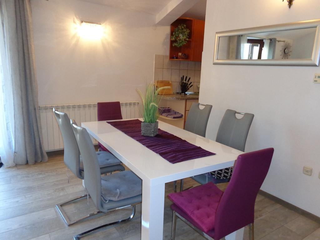 I & S Apartments Vodice Buitenkant foto