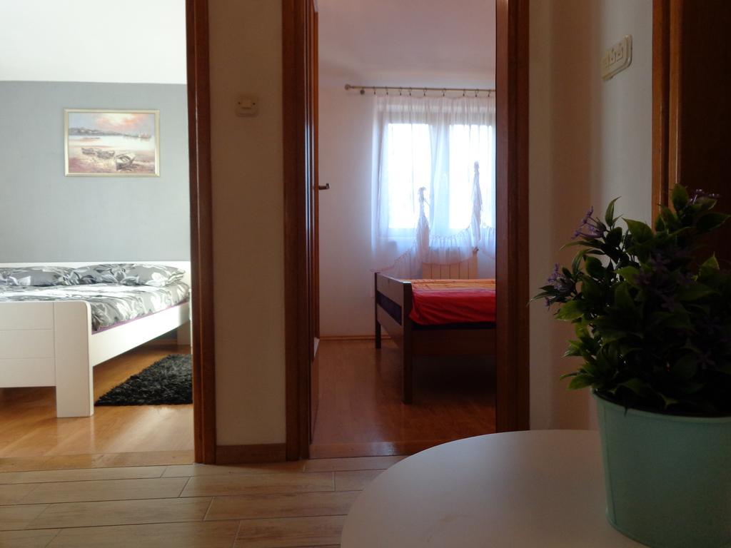 I & S Apartments Vodice Buitenkant foto