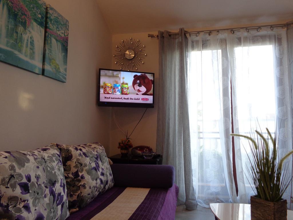 I & S Apartments Vodice Buitenkant foto