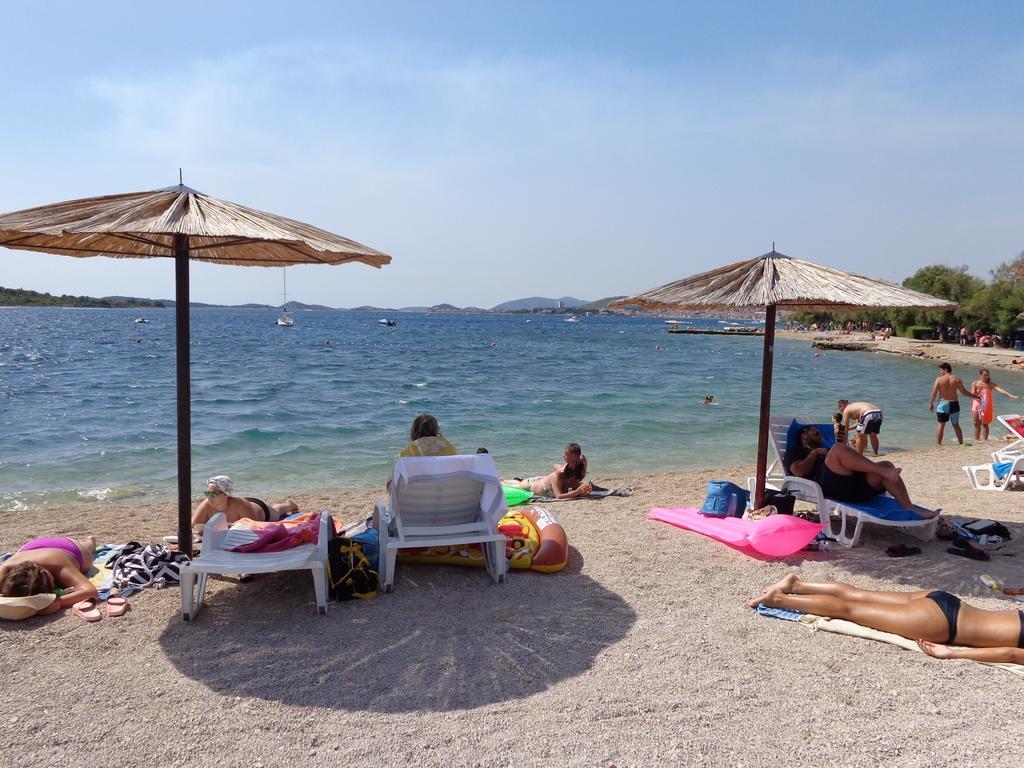 I & S Apartments Vodice Buitenkant foto